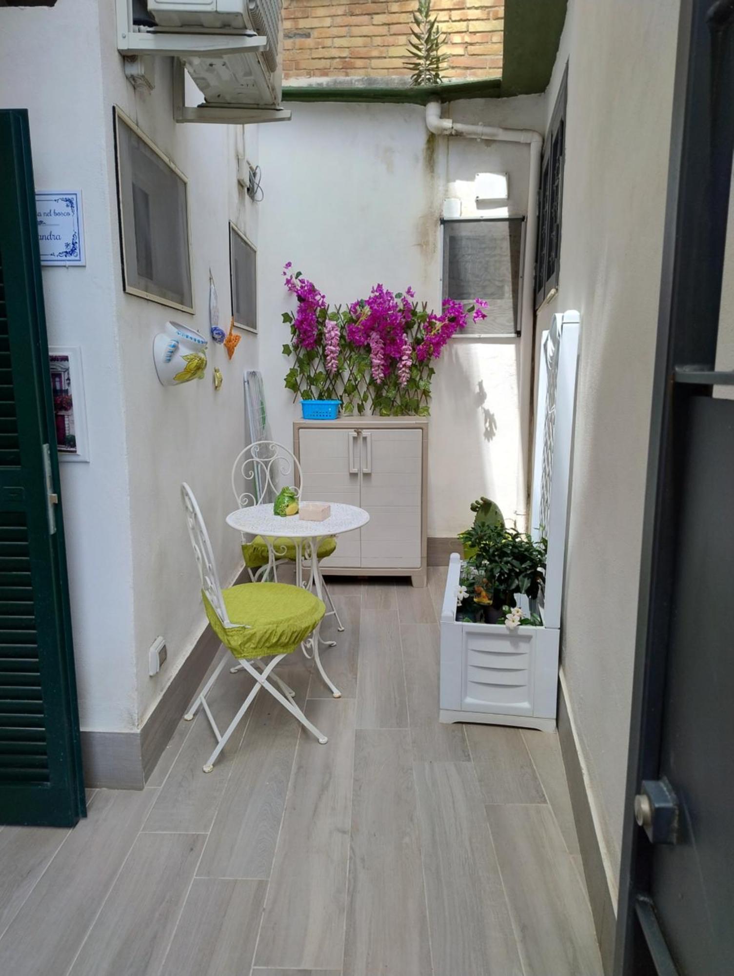 ナポリLa Casita Nel Boscoアパートメント エクステリア 写真